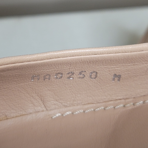 Louis Vuitton Beige and Black Women's Flats Size 36.5 - Picture 5 of 9